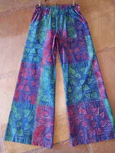 Pants with funky pockets: Size: X Small Title: Vine Leaves
