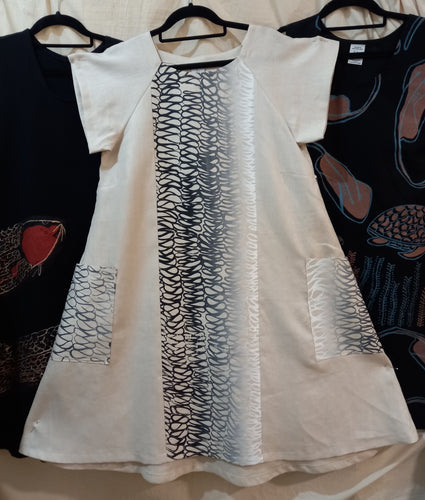 Dress: Panel (4) with Funky Pockets (Large) Title: Fishnet