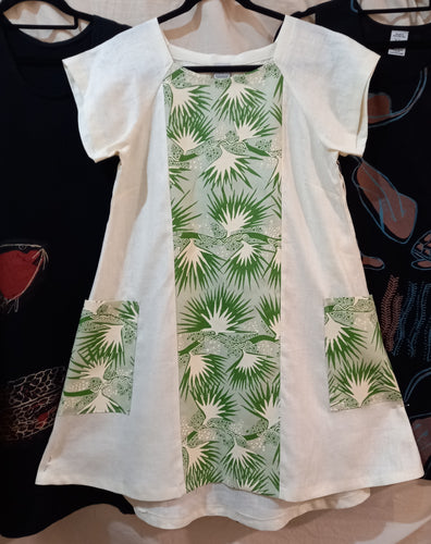 Dress: Panel (3) with Funky Pockets (Medium) Title: Sand Palm