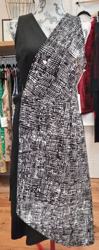 Dress: Wrap around Size: M - L Fabric: Tiwi Island